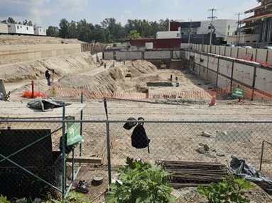Excavación y muros de contención en el desarrollo Rinconada